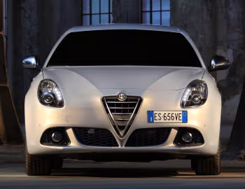 Alfa Romeo Giulietta Sportiva [Worldwide] (940) '2013–14