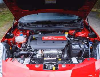 Sous la capuche Alfa Romeo Giulietta "Sprint Speciale" [UK-spec] (940) '2015