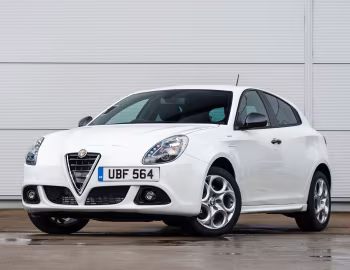 Alfa Romeo Giulietta "Sprint" [UK-spec] (940) '2014–16
