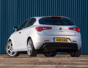 Alfa Romeo Giulietta [UK-spec] (940) '2014–16