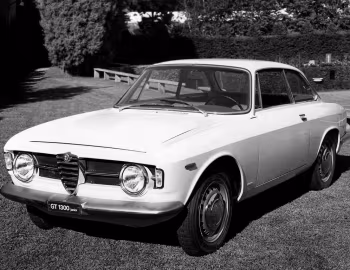 Alfa Romeo Giulia GT 1300 Junior (105.30) '1966–68