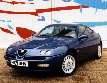 Alfa Romeo GTV [UK-spec] (916C) '1996–98