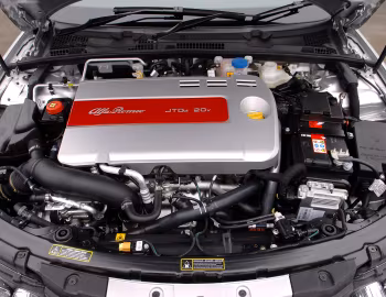 Sous la capuche Alfa Romeo 159 [UK-spec] (939A) '2006–08