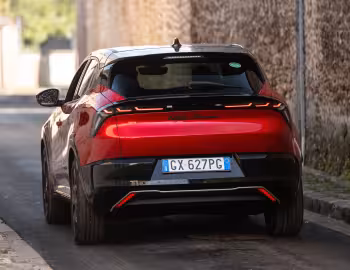 Alfa Romeo Junior Elettrica Intensa (966) '2025