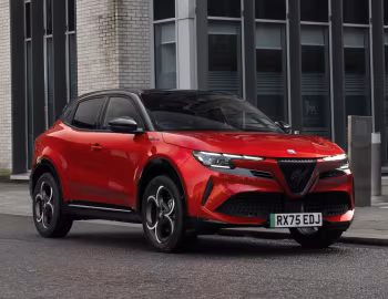 Alfa Romeo Junior Elettrica Sport Speciale [UK-spec] (966) '2025–26