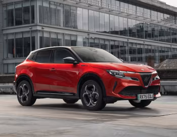 Alfa Romeo Junior Elettrica Sport Speciale [UK-spec] (966) '2025–26