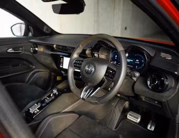 Intérieur Alfa Romeo Junior Elettrica Veloce [South Africa] (966) '2025–pr.