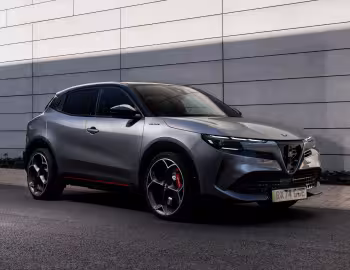 Alfa Romeo Junior Elettrica Veloce [UK-spec] (966) '2025–pr.