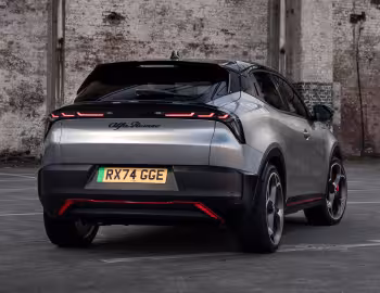 Alfa Romeo Junior Elettrica Veloce [UK-spec] (966) '2025–pr.