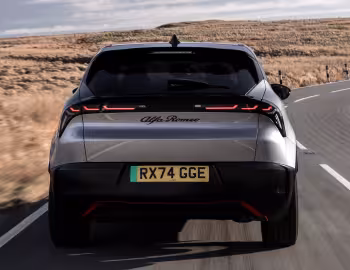Alfa Romeo Junior Elettrica Veloce [UK-spec] (966) '2025–pr.