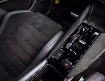 Interior Alfa Romeo Junior Elettrica Veloce [Worldwide] (966) '2024–pr.