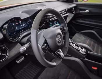 Interior Alfa Romeo Junior Elettrica Veloce [Worldwide] (966) '2024–pr.