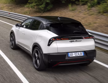 Alfa Romeo Junior Elettrica Veloce [Worldwide] (966) '2024–pr.