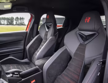 Interior Alfa Romeo Junior Elettrica Veloce [Worldwide] (966) '2024–pr.