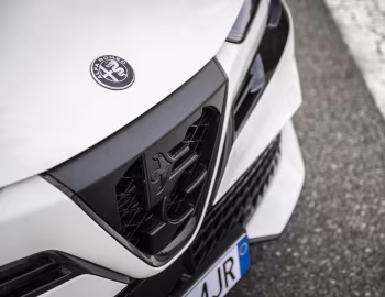 Alfa Romeo Junior Elettrica Veloce [Worldwide] (966) '2024–pr.