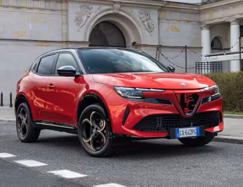 Alfa Romeo Junior Ibrida Intensa (966) '2025