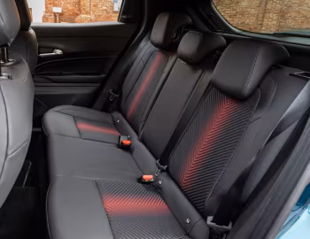 Intérieur Alfa Romeo Junior Ibrida Q4 (966) '2025–pr.