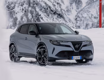 Alfa Romeo Junior Ibrida Q4 (966) '2025–pr.