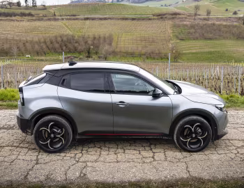 Alfa Romeo Junior Ibrida Q4 Sport Pack (966) '2025–pr.