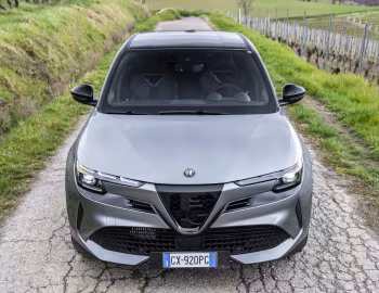 Alfa Romeo Junior Ibrida Q4 Sport Pack (966) '2025–pr.