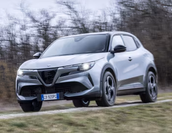 Alfa Romeo Junior Ibrida Q4 Sport Pack (966) '2025–pr.