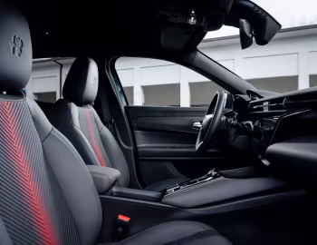 Intérieur Alfa Romeo Junior Ibrida Speciale [Worldwide] (966) '2024–25