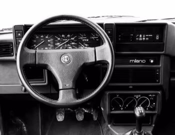 Panneau avant 1987–89 Alfa Romeo Milano (161) '1986–89