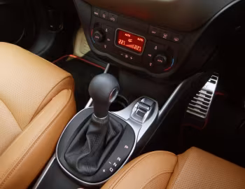 Intérieur Alfa Romeo MiTo [Japan] (955) '2014–16