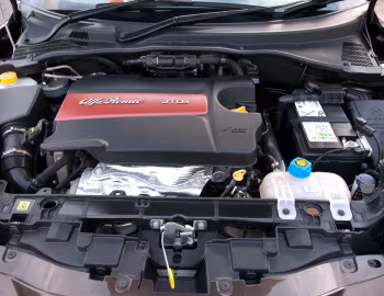 Sous la capuche Alfa Romeo MiTo [UK-spec] (955) '2009–13