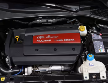 Sous la capuche Alfa Romeo MiTo Quadrifoglio Verde (955) '2014–16