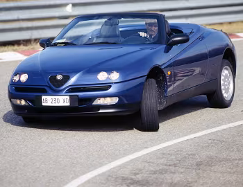 Alfa Romeo Spider (916S) '1995–98