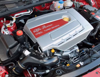 Sous la capuche Alfa Romeo Spider [UK-spec] (939E) '2008–10