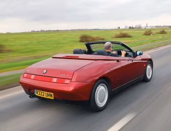 Alfa Romeo Spider T. Spark 16V [UK-spec] (916S) '1996–98