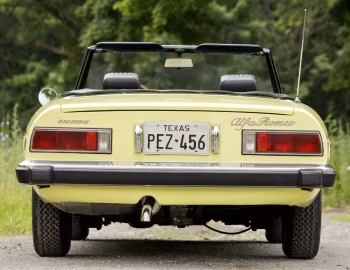 1972–74 Alfa Romeo 2000 Spider Veloce [North America] (115) '1971–74