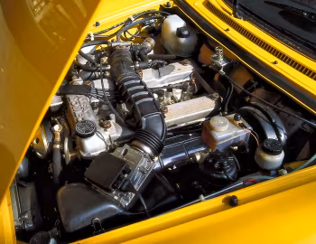 Sous la capuche Alfa Romeo Spider 2.0 (115.A1) '1990–93