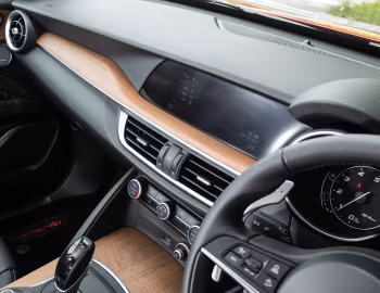 Intérieur Alfa Romeo Stelvio [Japan] (949) '2018–pr.