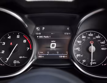 Tableau de bord Alfa Romeo Stelvio [UK-spec] (949) '2017–pr.