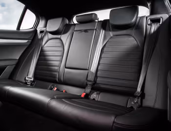 Intérieur Alfa Romeo Stelvio [UK-spec] (949) '2017–pr.