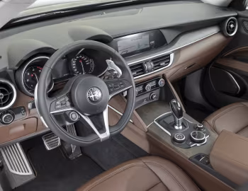 Интерьер Alfa Romeo Stelvio [Worldwide] (949) '2017–н.в.