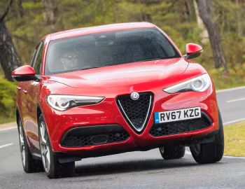 Alfa Romeo Stelvio [UK-spec] (949) '2017–pr.