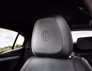 Intérieur Alfa Romeo Stelvio [UK-spec] (949) '2017–pr.