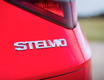 Alfa Romeo Stelvio [UK-spec] (949) '2017–pr.
