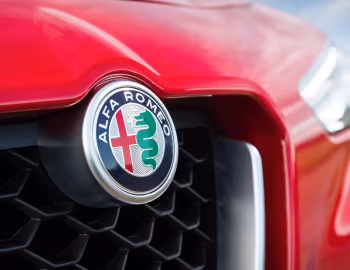 Alfa Romeo Stelvio [UK-spec] (949) '2017–pr.
