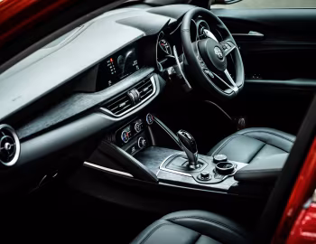 Intérieur Alfa Romeo Stelvio [Japan] (949) '2018–pr.