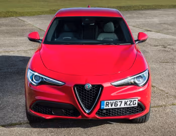 Alfa Romeo Stelvio [UK-spec] (949) '2017–pr.