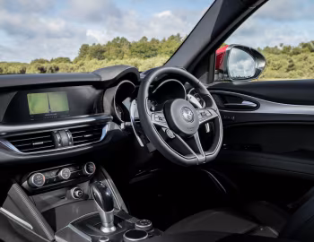 Intérieur Alfa Romeo Stelvio [UK-spec] (949) '2017–pr.
