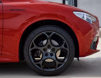 Alfa Romeo Stelvio Estrema (949) '2022