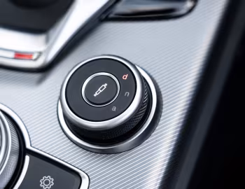 Intérieur Alfa Romeo Stelvio Intensa [UK-spec] (949) '2025