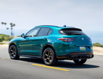 2025 Alfa Romeo Stelvio Intensa [North America] (949) '2025