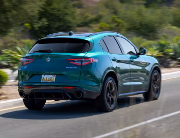 2025 Alfa Romeo Stelvio Intensa [North America] (949) '2025